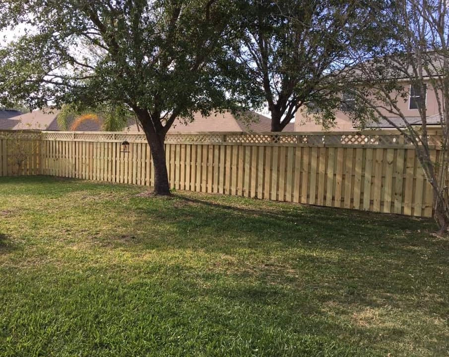 Lattice Top Wood Shadowbox Fence